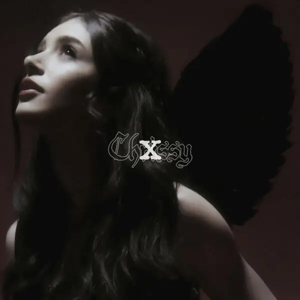 Chrissy Costanza X (VII Deluxe)